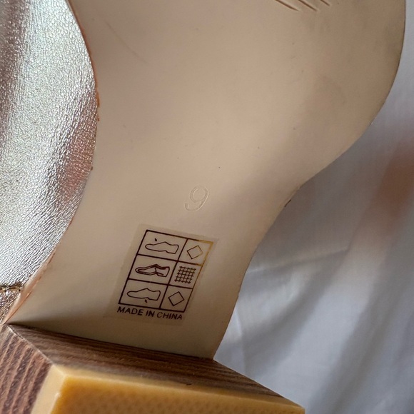 Gold Metallic Cowgirl Western Cowboy Chunky Heeled Boots Size 9 - Picture 7 of 10